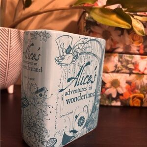 Alice's Adventures in Wonderland Blue Vase (small)